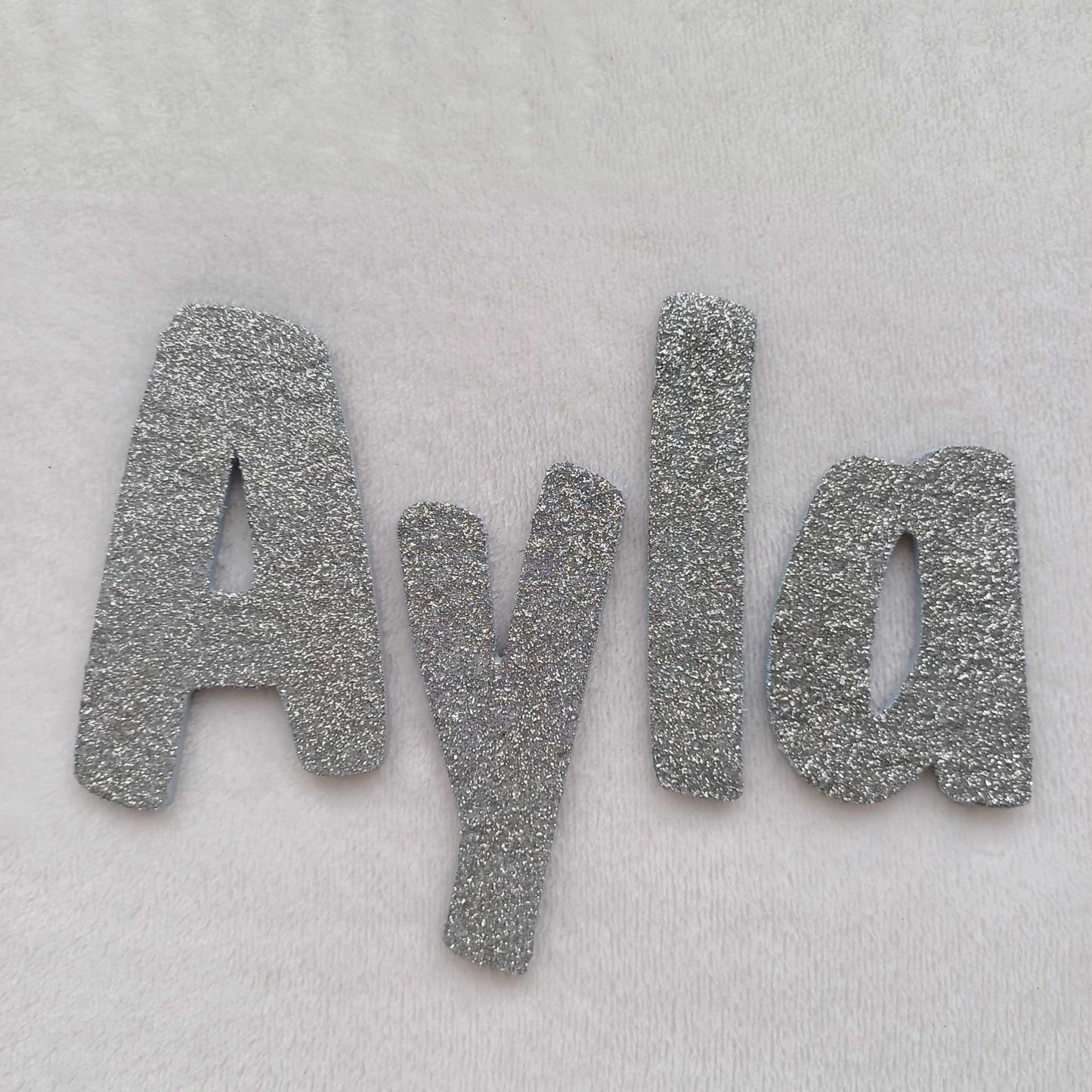 Ayla small letters suitable for a door.