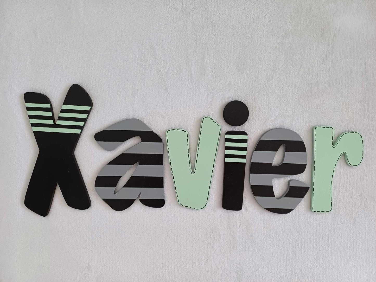 Xavier - suitable for doors or walls