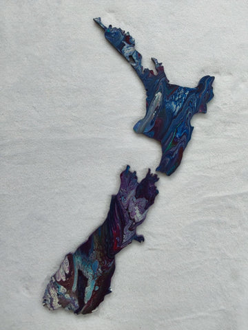 Map of North and South Islands.