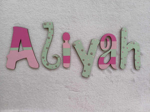 Aliyah - small letters suitable for a door.