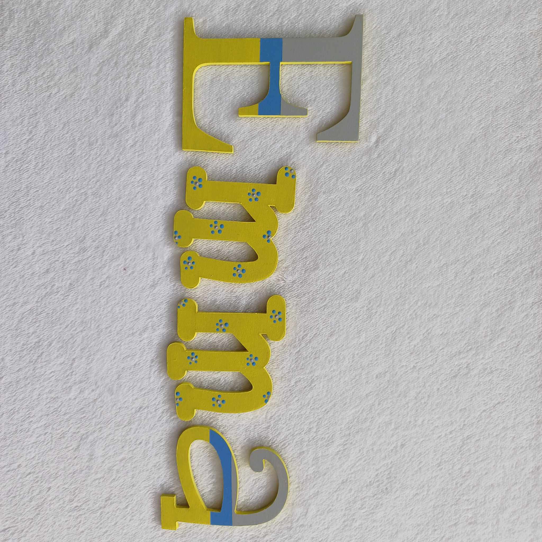 Emma - small letters suitable for a door.