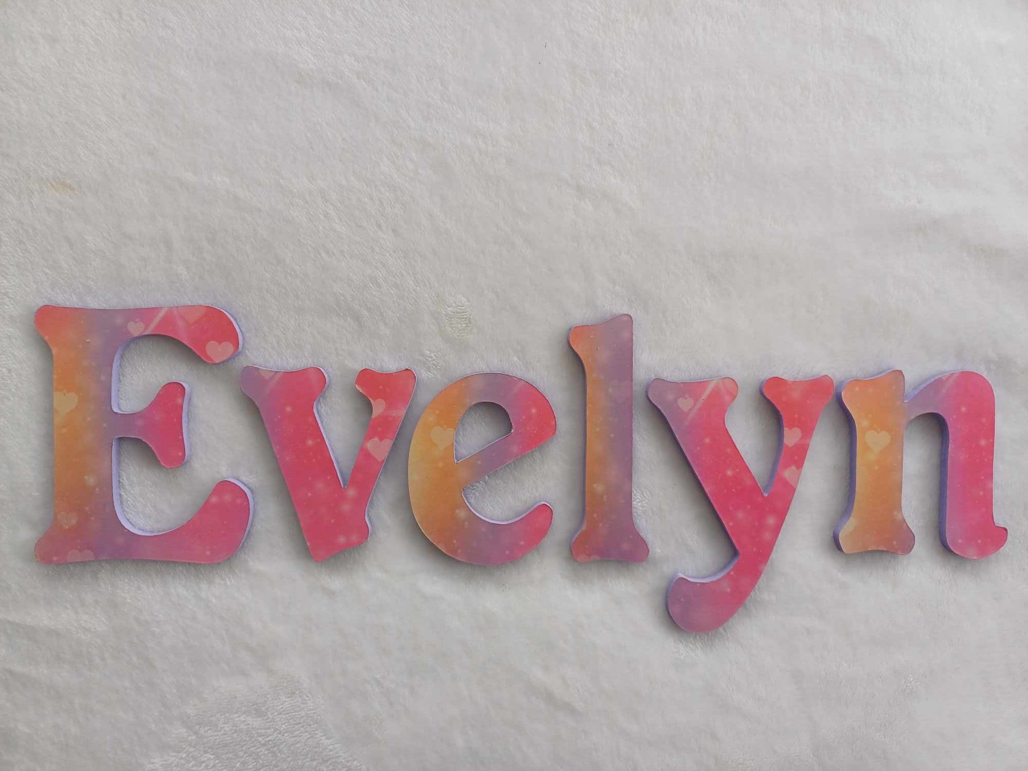 Evelyn - small letters suitable for a door.