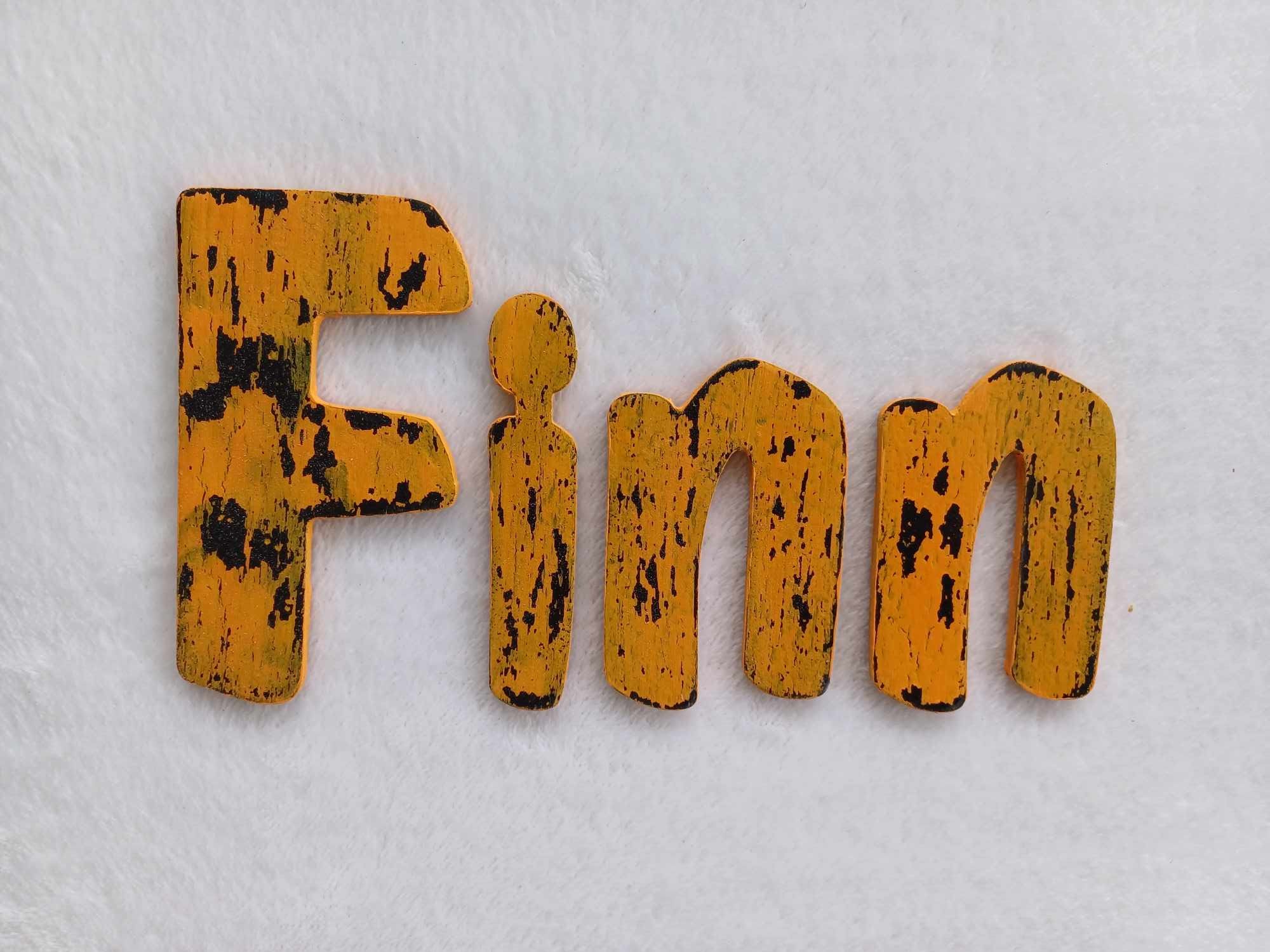 Finn - small letters suitable for a door.