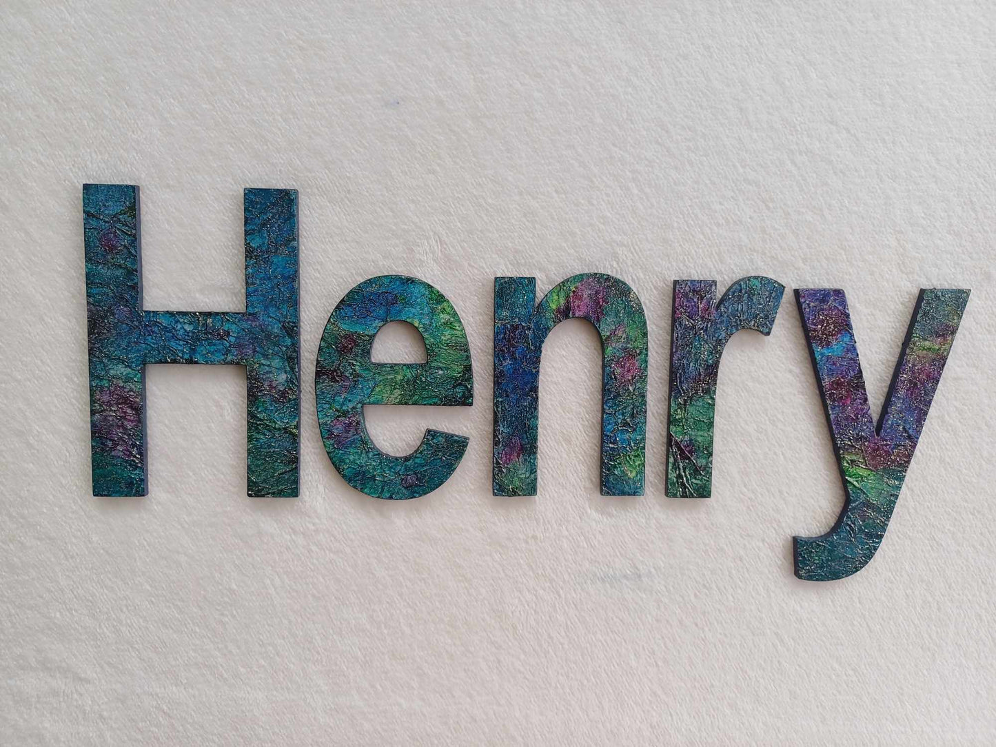 Henry - small letters suitable for a door.