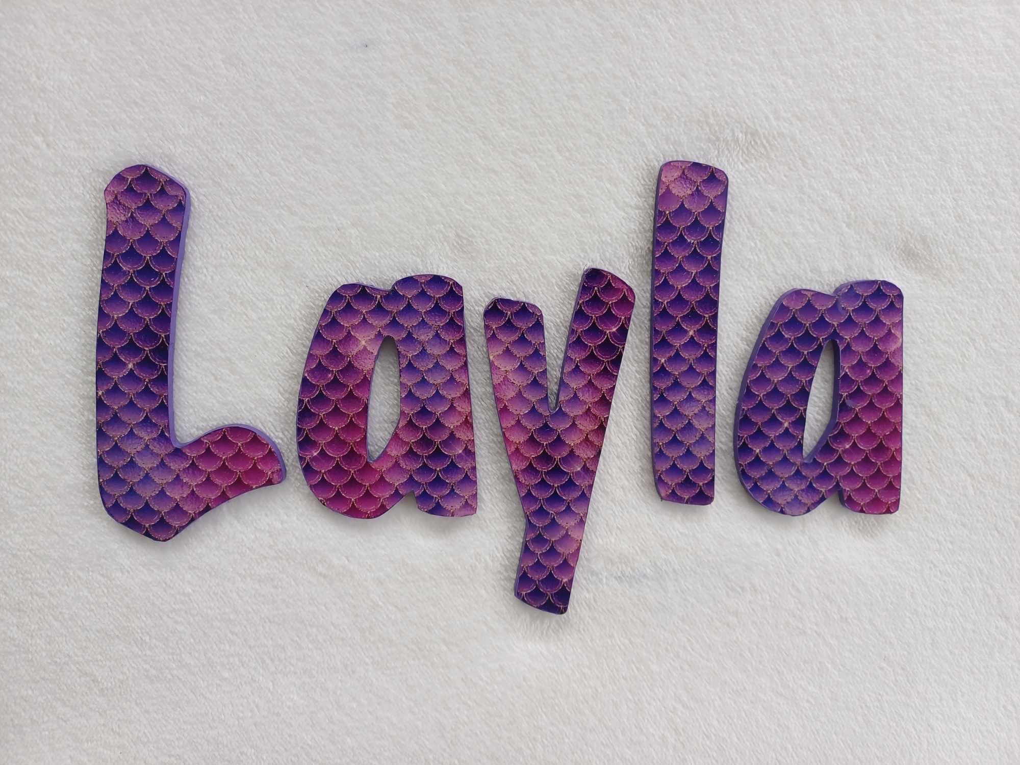 Layla - small letters suitable for a door.