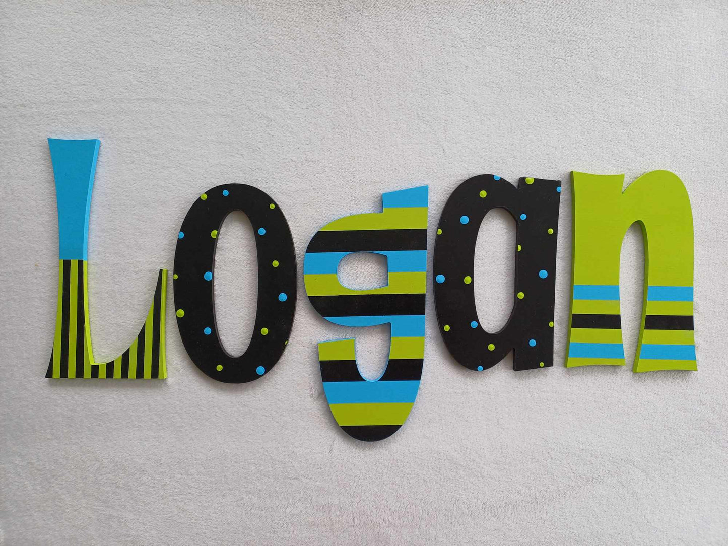 Logan - suitable for doors or walls