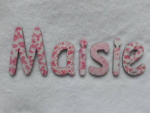 Maisie - small letters suitable for a door.