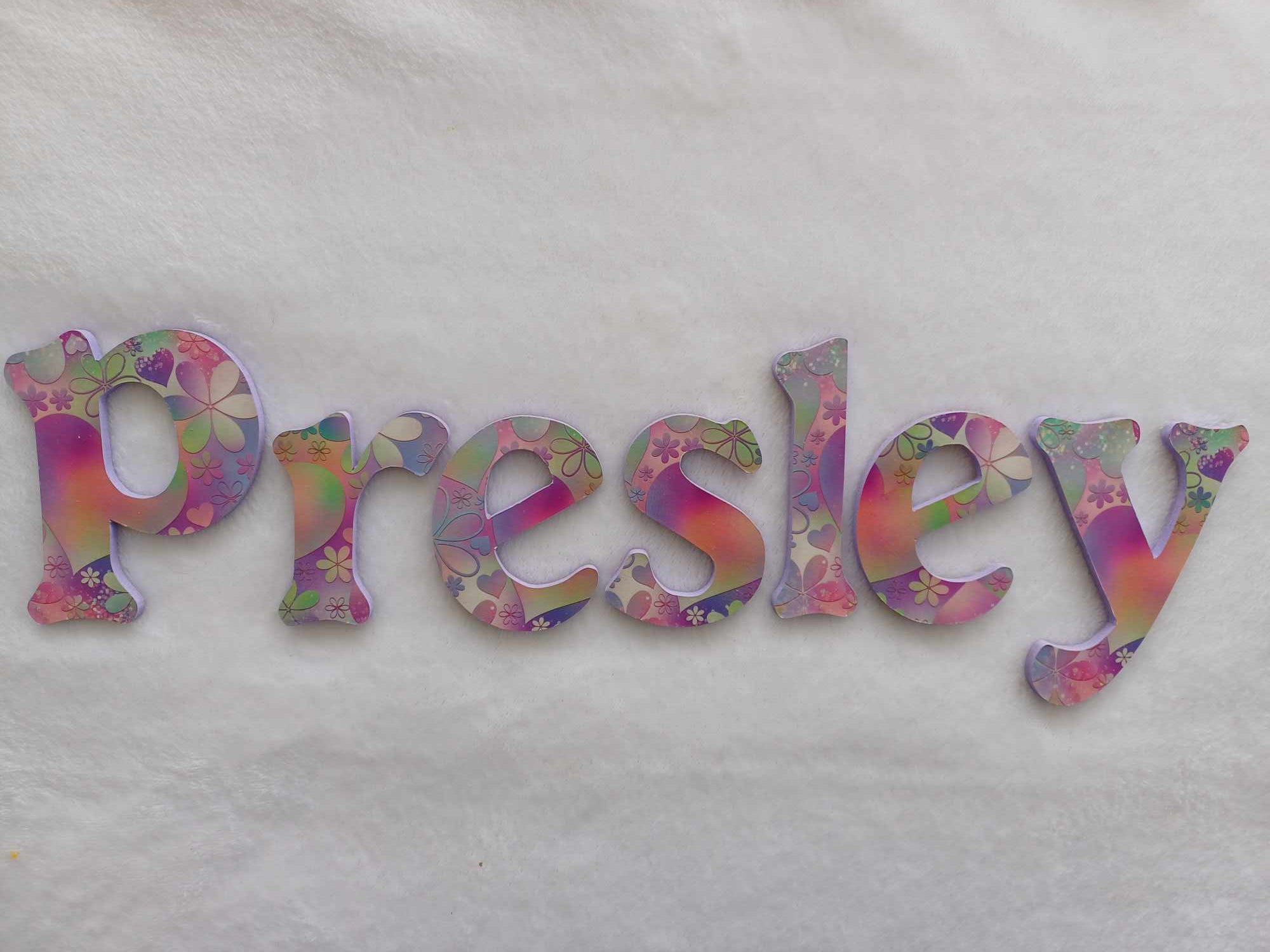 Presley - small letters suitable for a door.