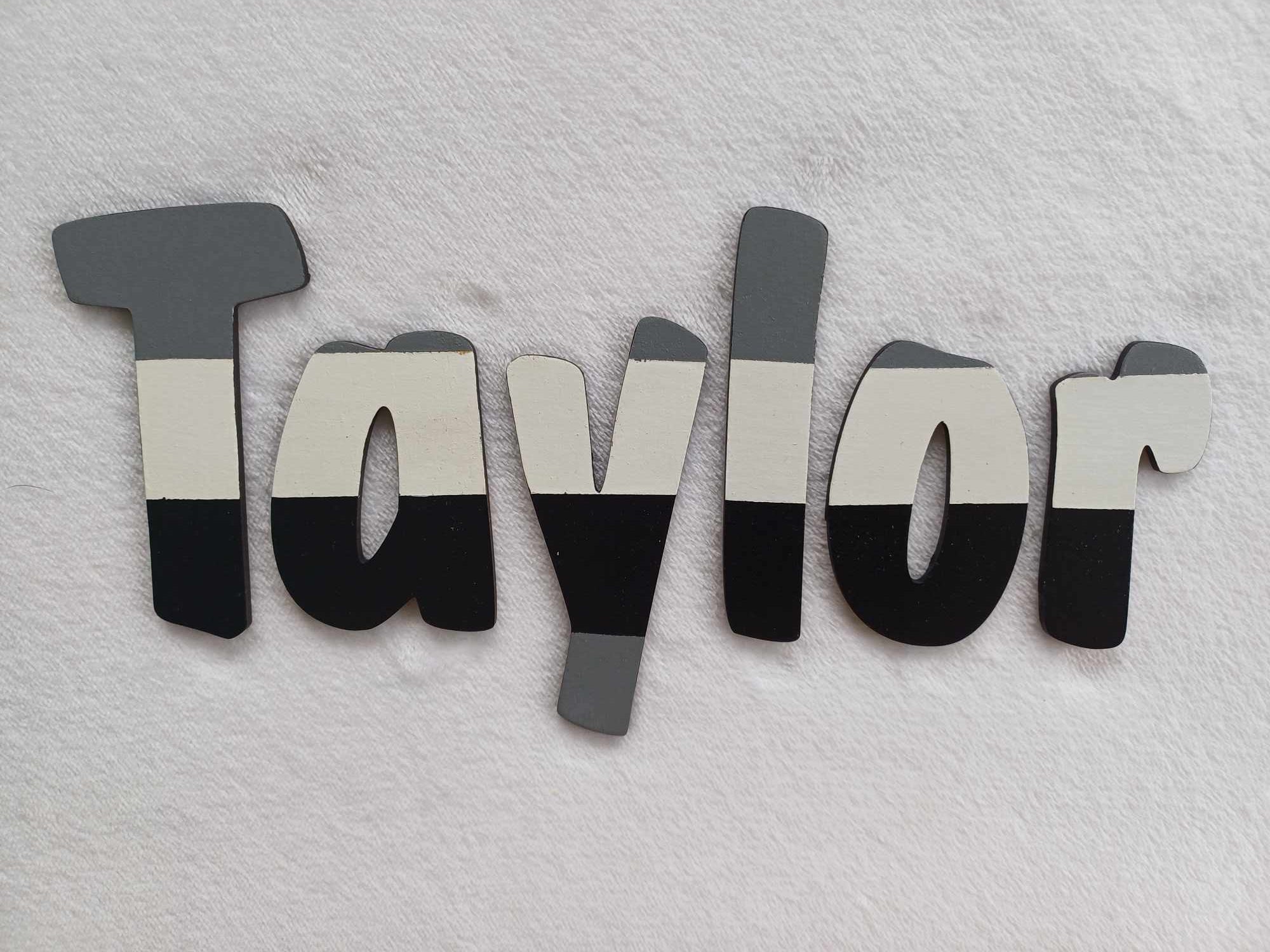 Taylor - small letters suitable for a door.