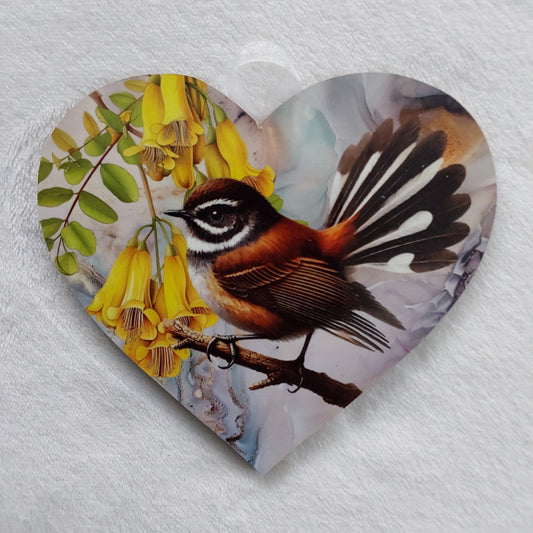 Fantail, piwaiwaka wall heart - Small