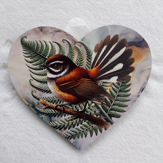Fantail, piwaiwaka wall heart - Small