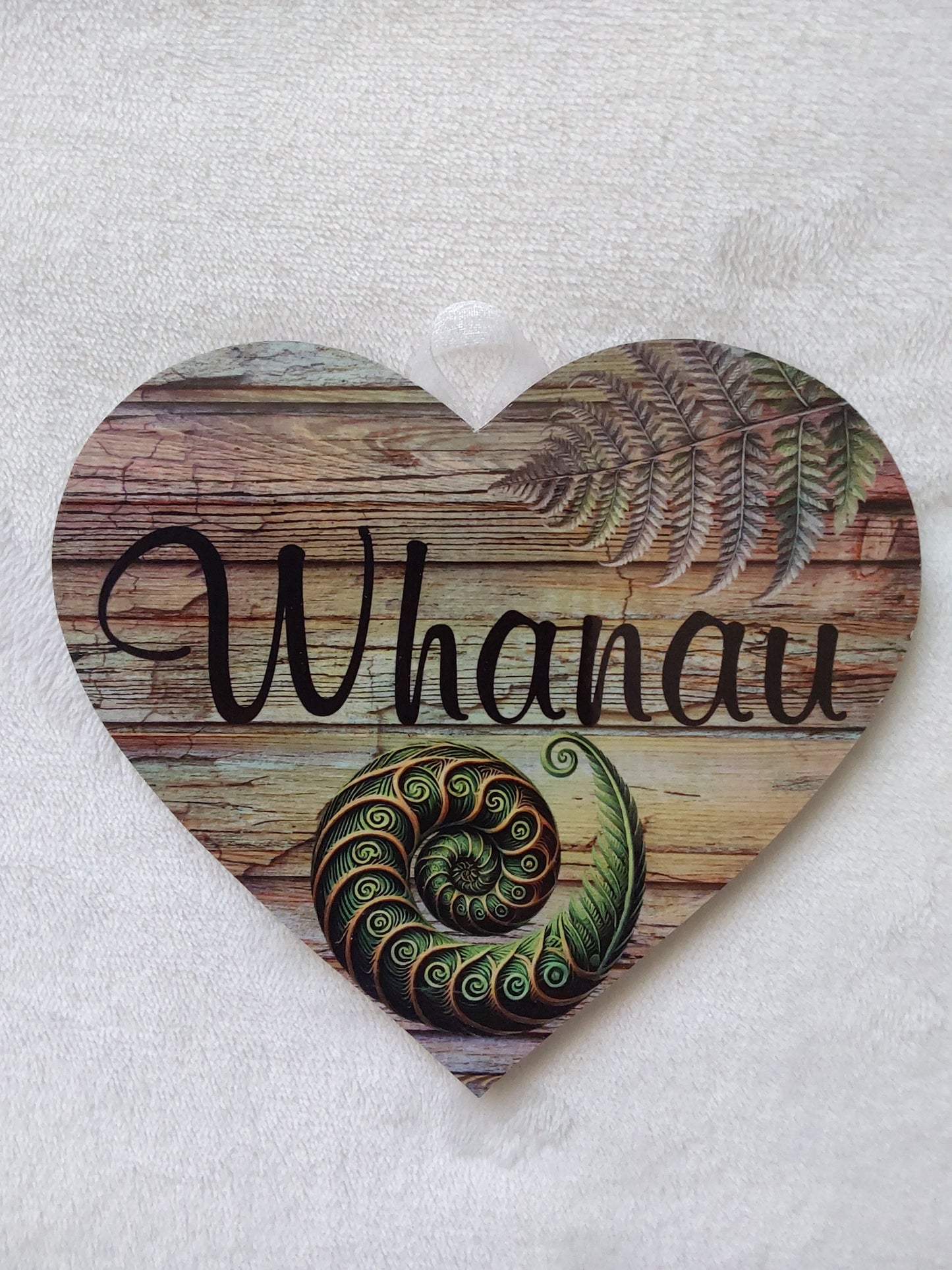 Whanau wall heart - Small