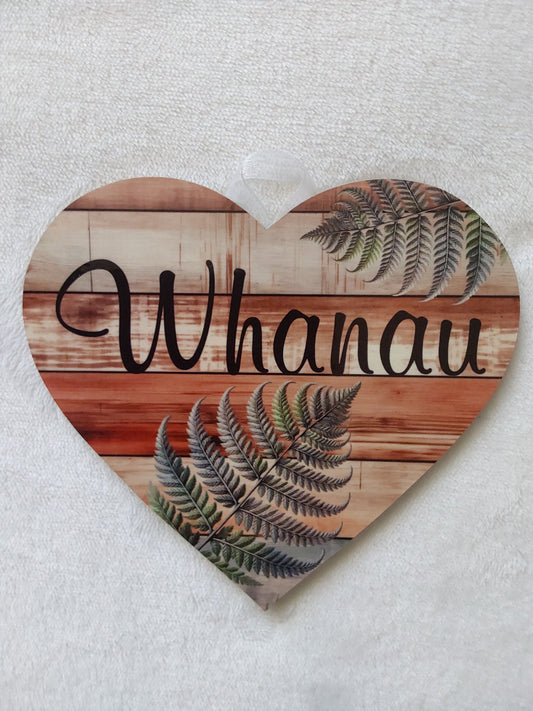 Whanau wall heart - Small